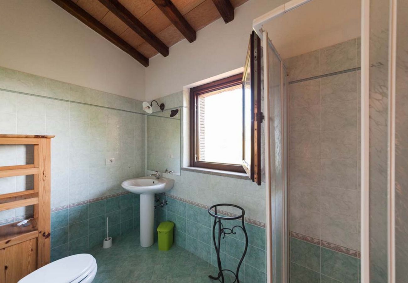 Apartment in Bolsena - Casa 1 Holiday home for up to 4 people with pool and beach access.