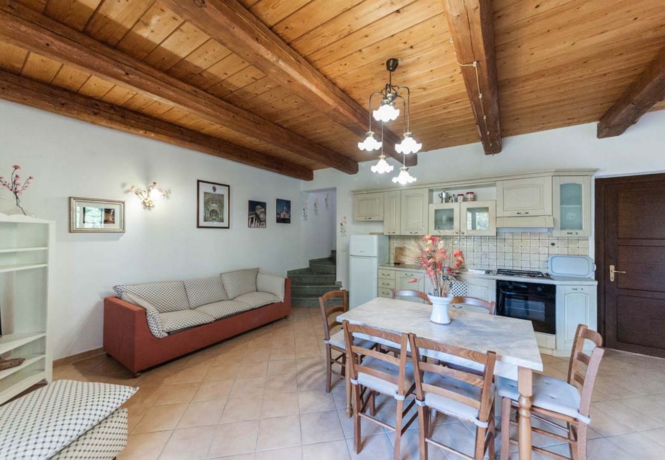 Apartment in Bolsena - Casa 1 Holiday home for up to 4 people with pool and beach access.