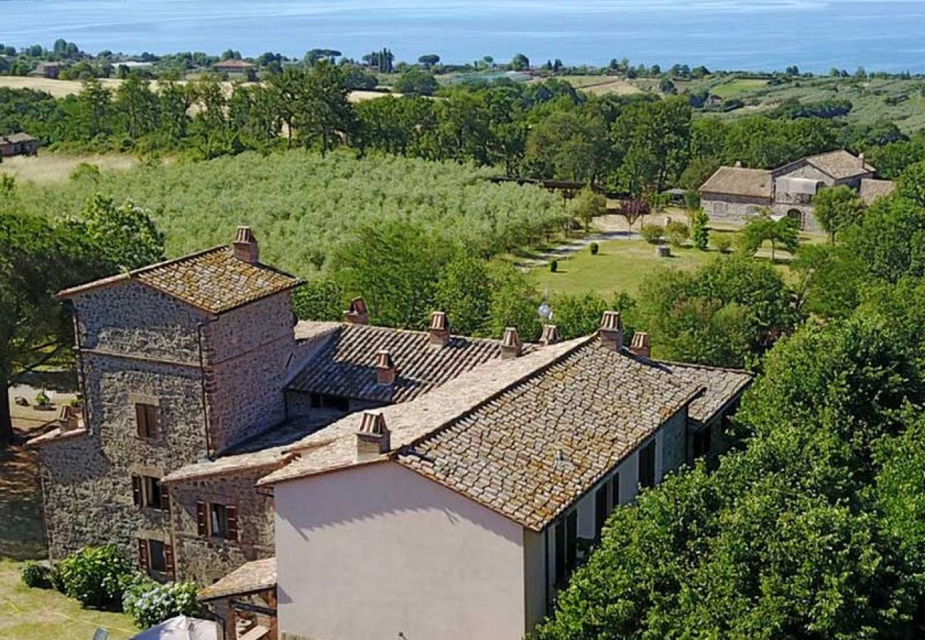 Apartment in Bolsena - Casa 1 Holiday home for up to 4 people with pool and beach access.