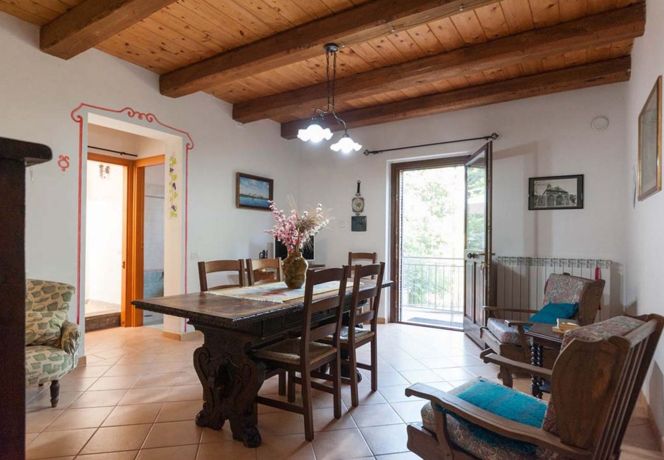 Apartment in Bolsena - CASA2 Holiday home for up to 5 people with pool and beach access.