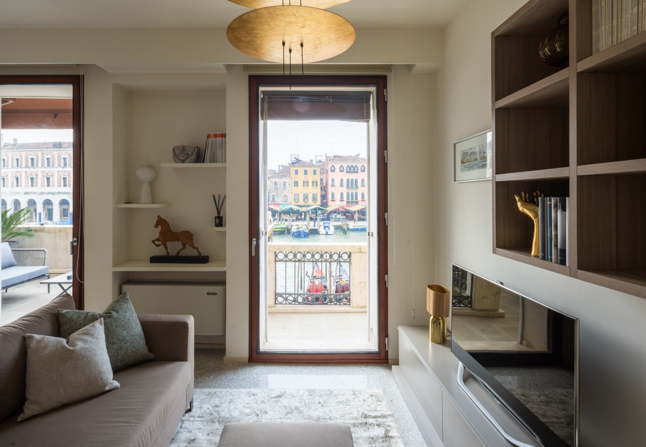 Apartment in Venice - Grand canal luxury apartment with terrace R&R