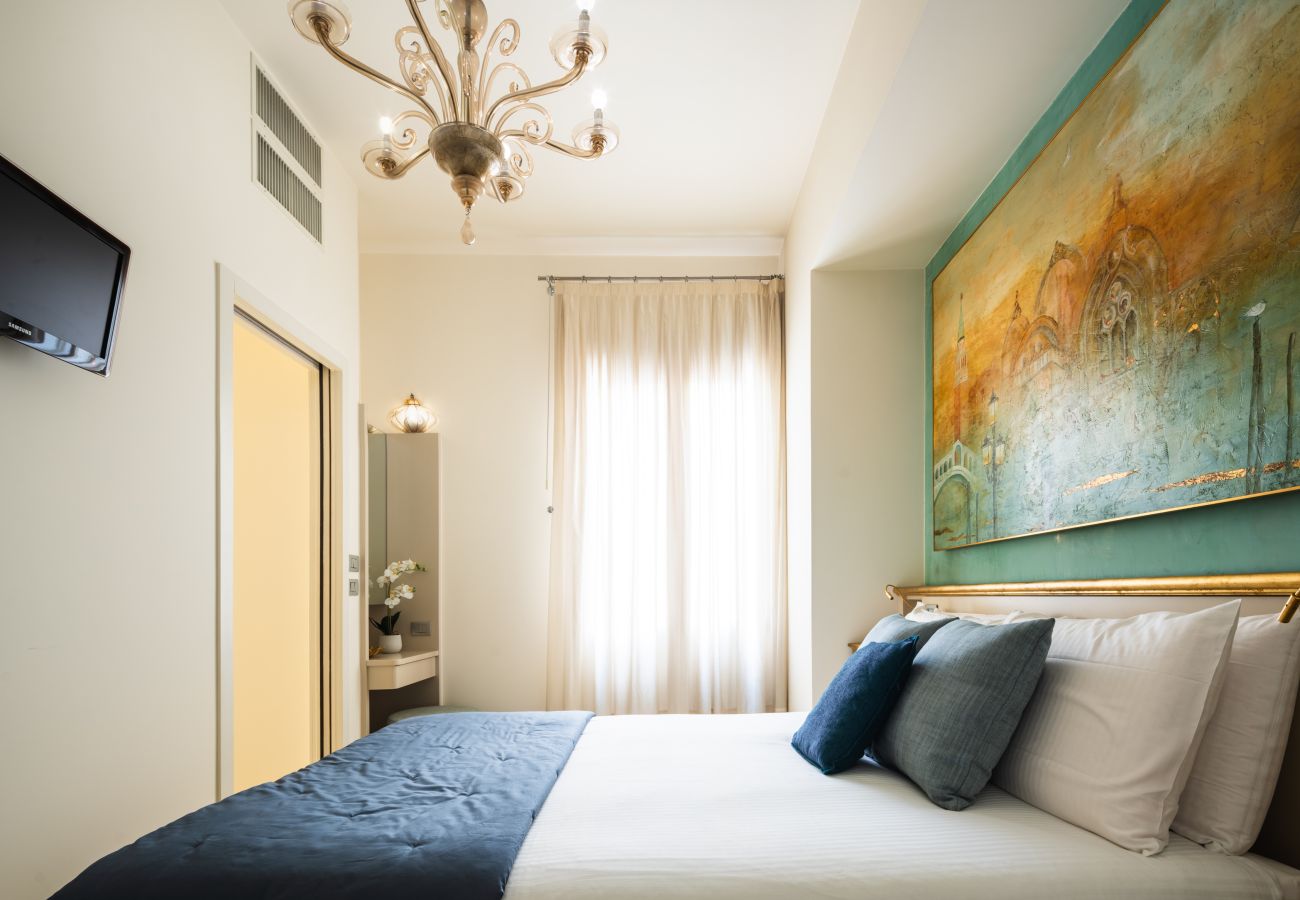 Apartment in Venice - Grand canal luxury apartment with terrace R&R