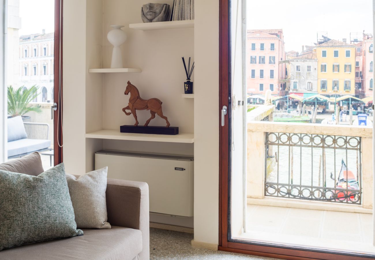 Apartment in Venice - Grand canal luxury apartment with terrace R&R